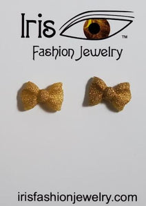 E132 Gold Textured Bow Earrings