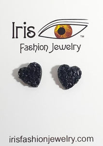 AZ320 Black Texture Decorated Heart Earrings